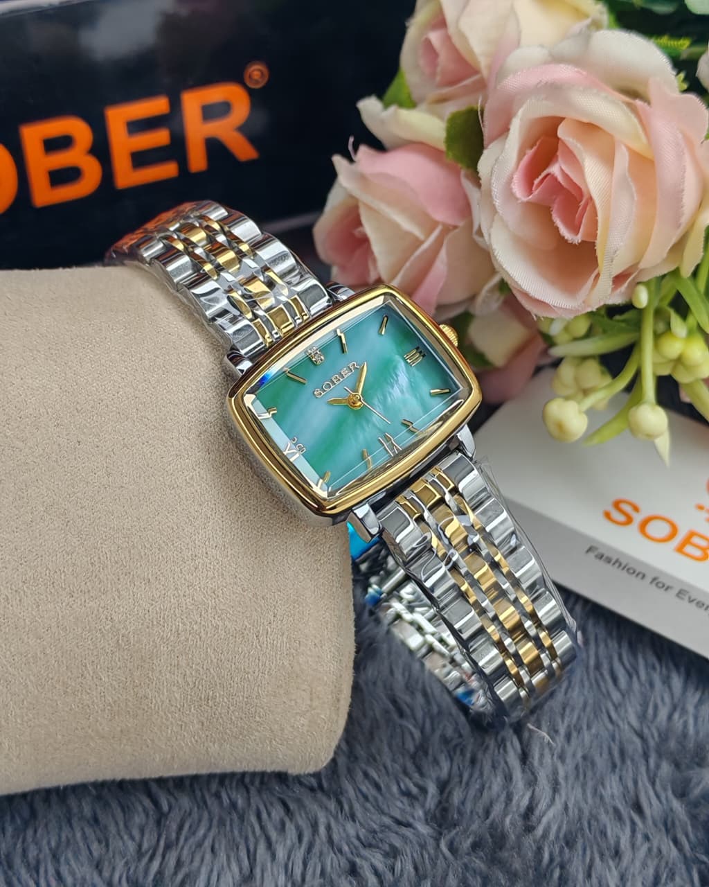 Sober Women's Rectangular Premium Silver Green Chain Watch